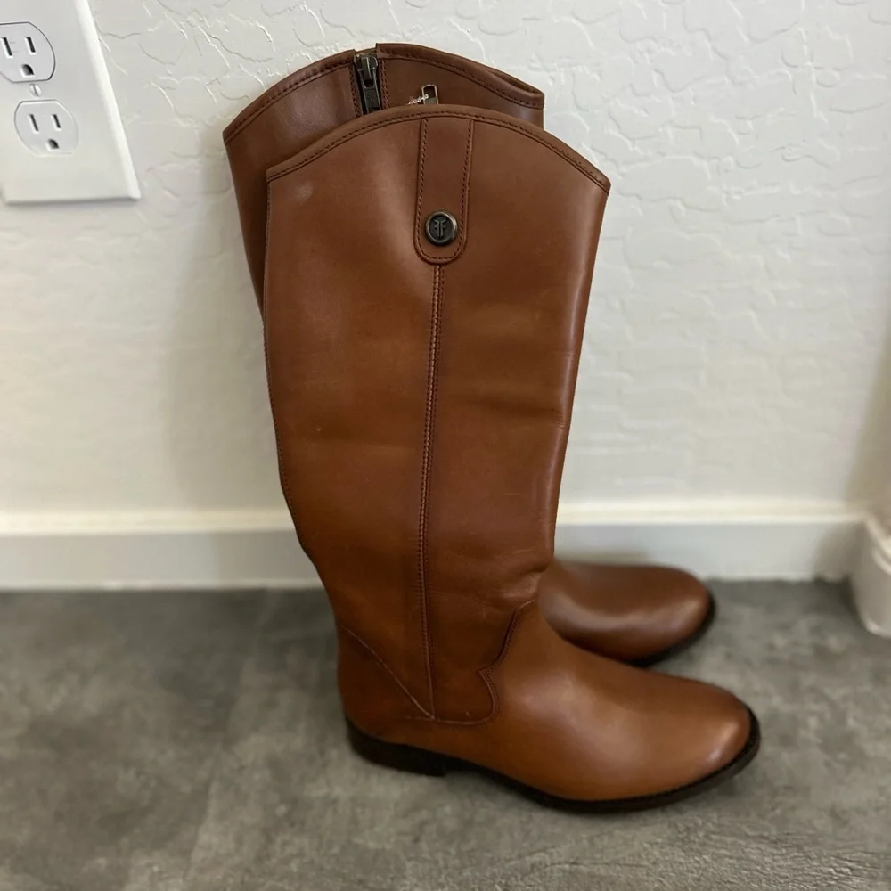 NEW Frye Women Marissa Medallion Leather Inside Zip Tall Boot US 5 Cognac $328 - Picture 2 of 10